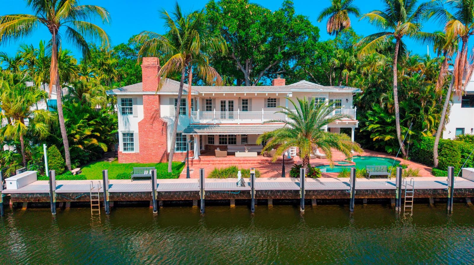 609 Coral Way photo 1