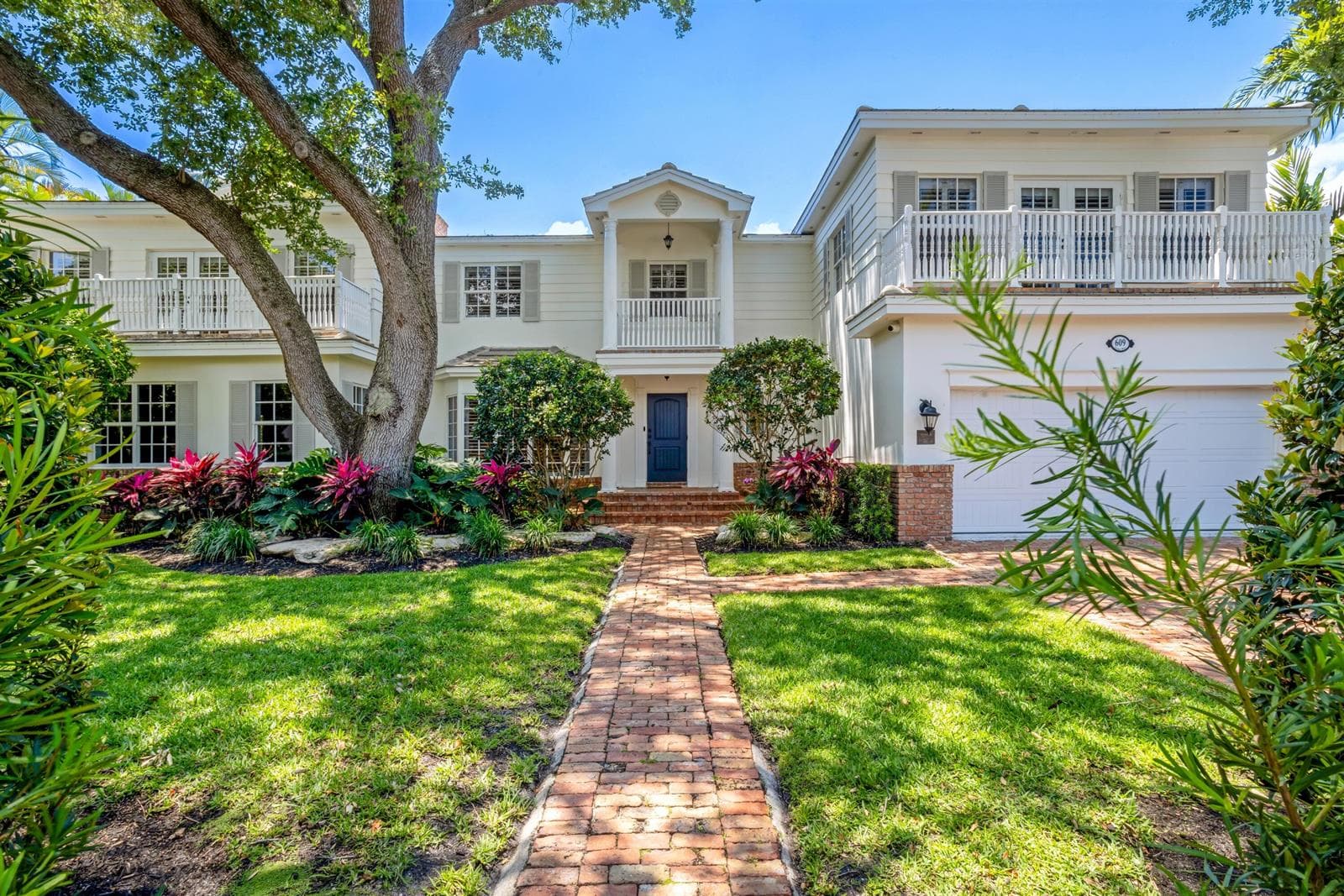 609 Coral Way photo 10