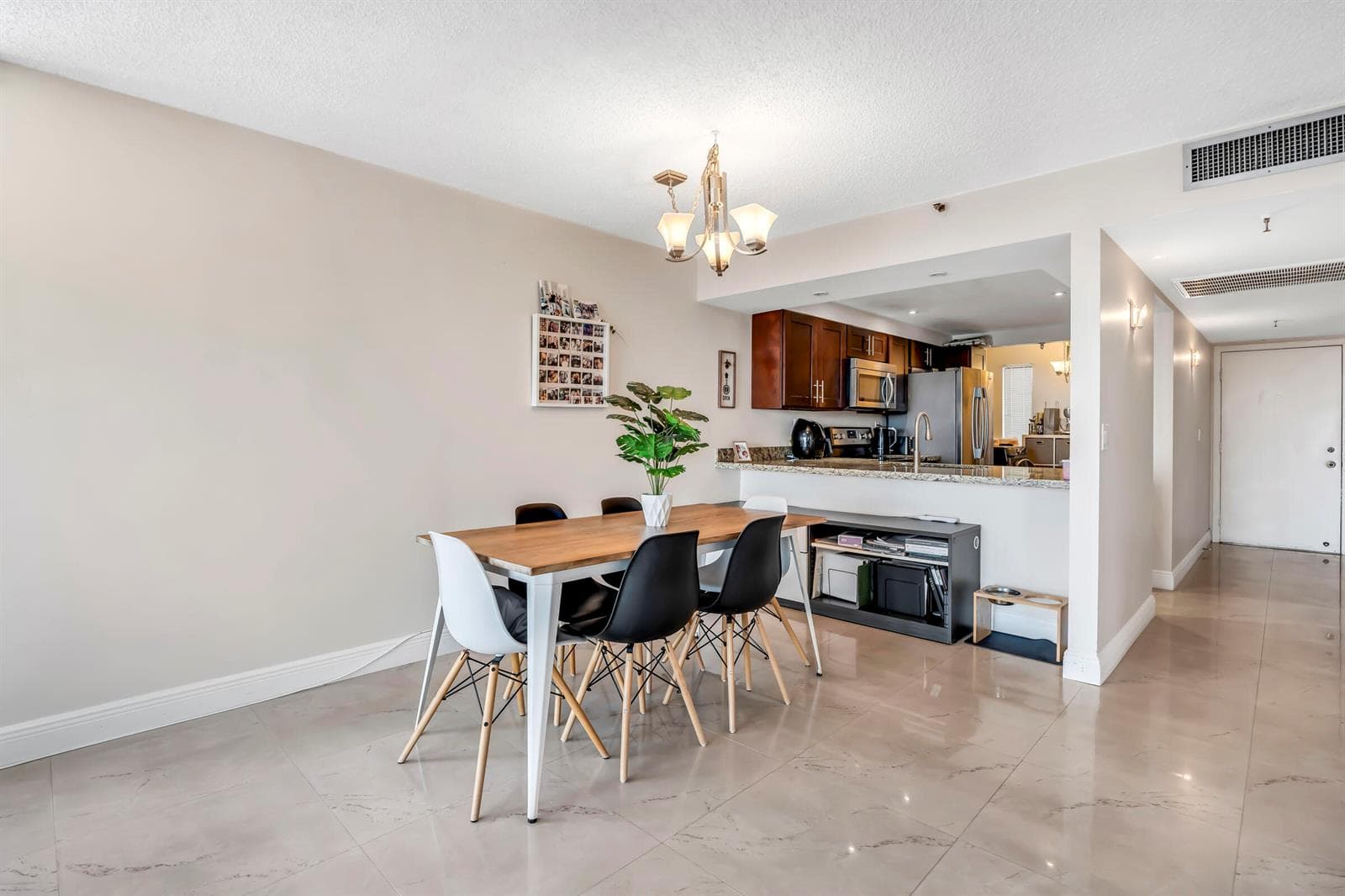 22 Royal Palm Way 606 photo 23