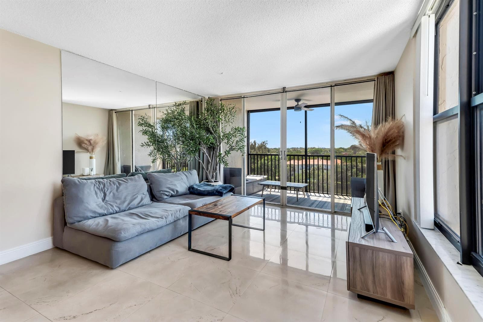 22 Royal Palm Way 606 photo 16