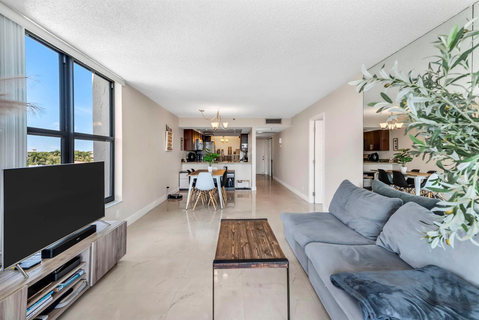22 Royal Palm Way 606 photo 22
