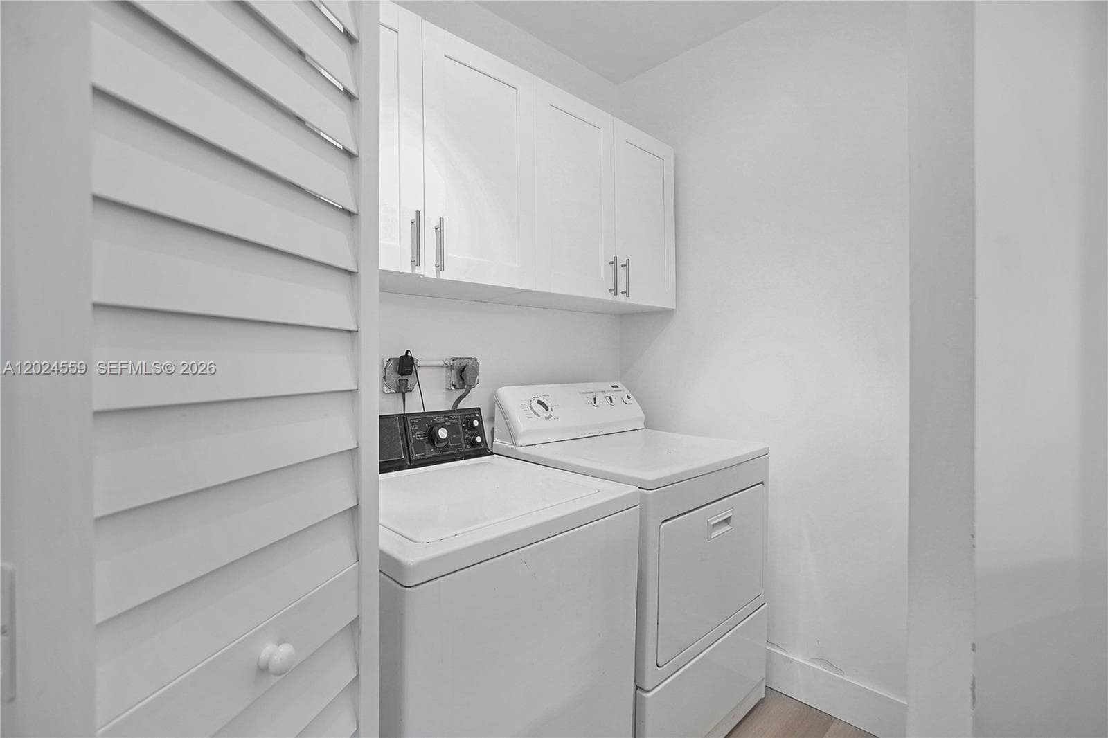 9273 Collins Ave 309 photo 6