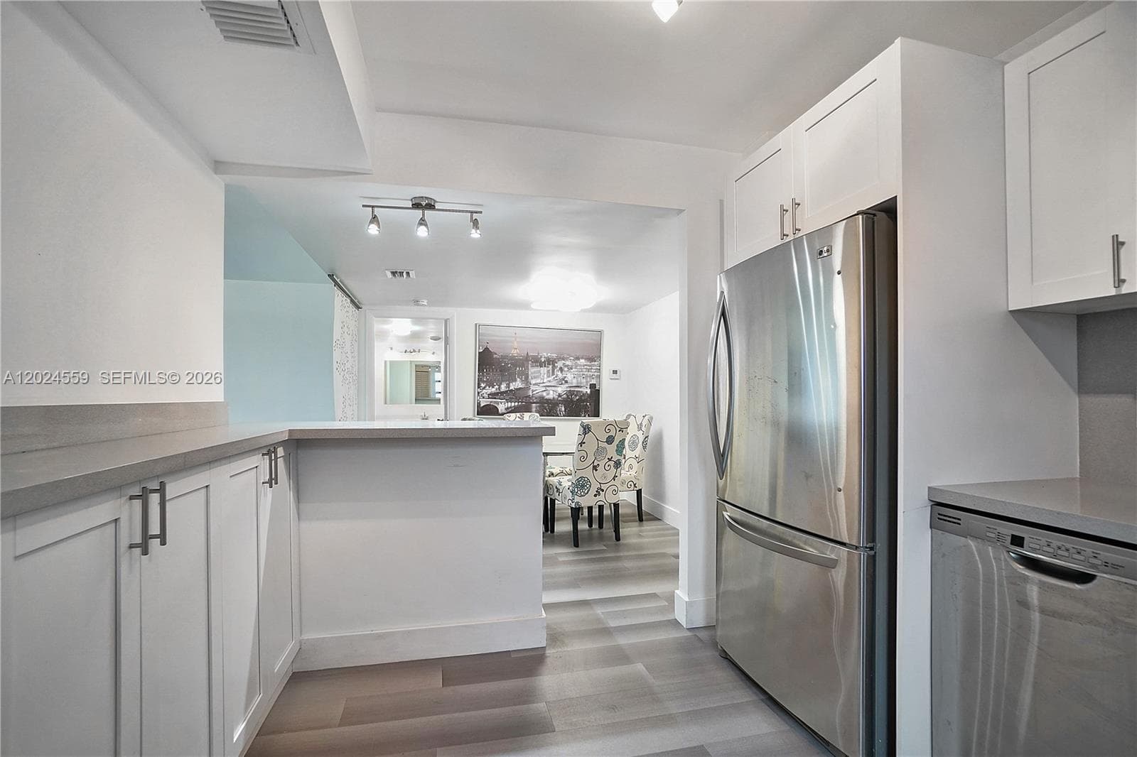 9273 Collins Ave 309 photo 4