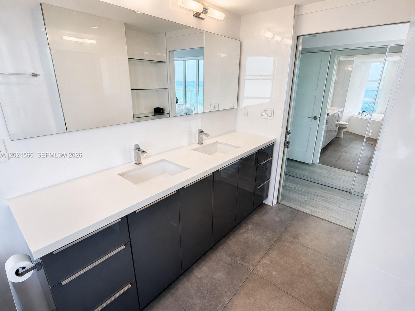 4201 Collins Ave 1503 photo 9