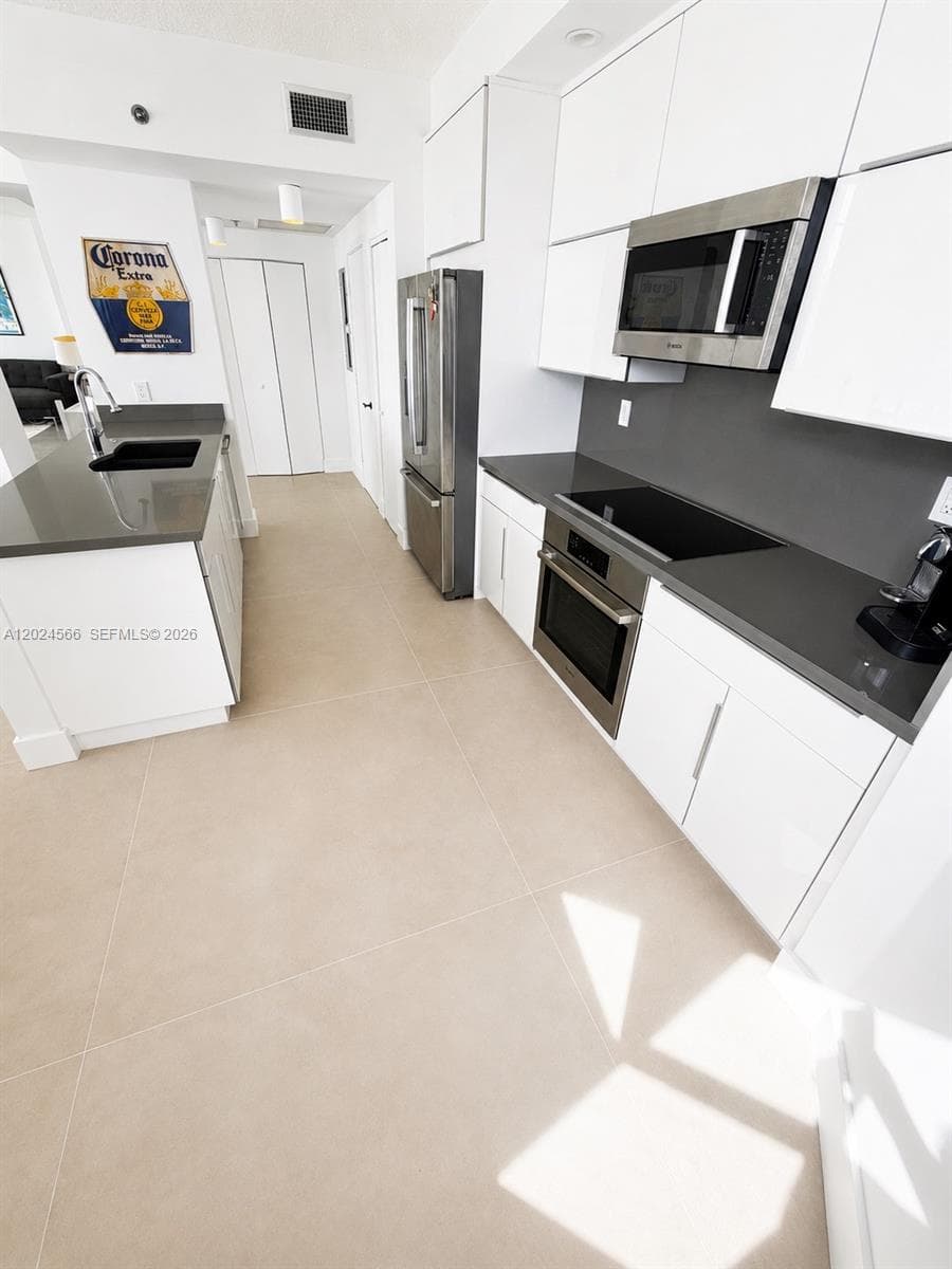 4201 Collins Ave 1503 photo 4
