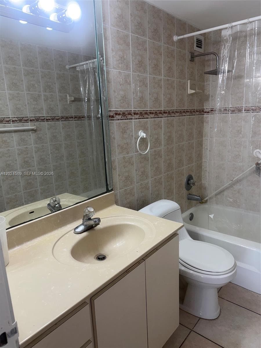 5601 COLLINS AV 607 photo 12