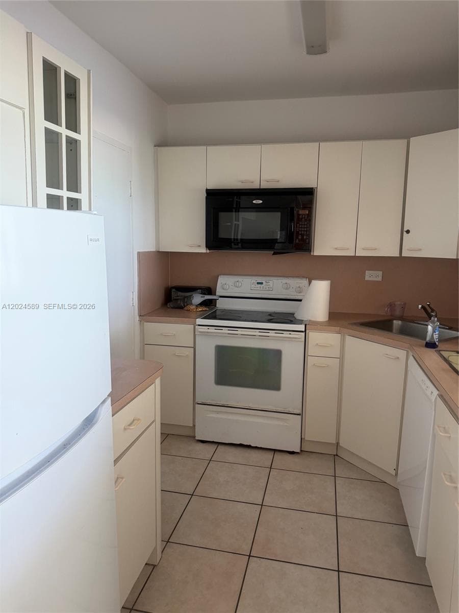 5601 COLLINS AV 607 photo 9