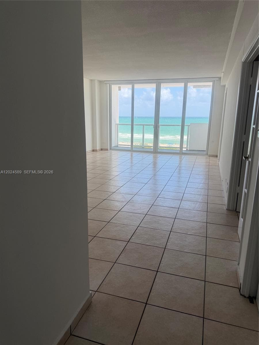 5601 COLLINS AV 607 photo 4