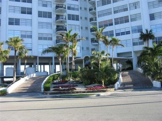 11930 N Bayshore Drive N 706 photo 1
