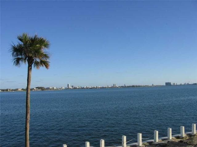 11930 N Bayshore Drive N 706 photo 4
