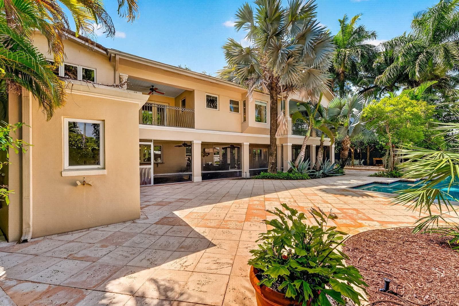 829 Coconut Drive photo 8