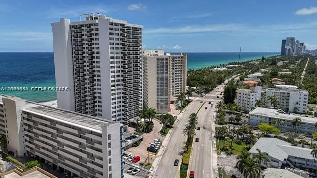 3140 S Ocean Dr 1705 photo 2