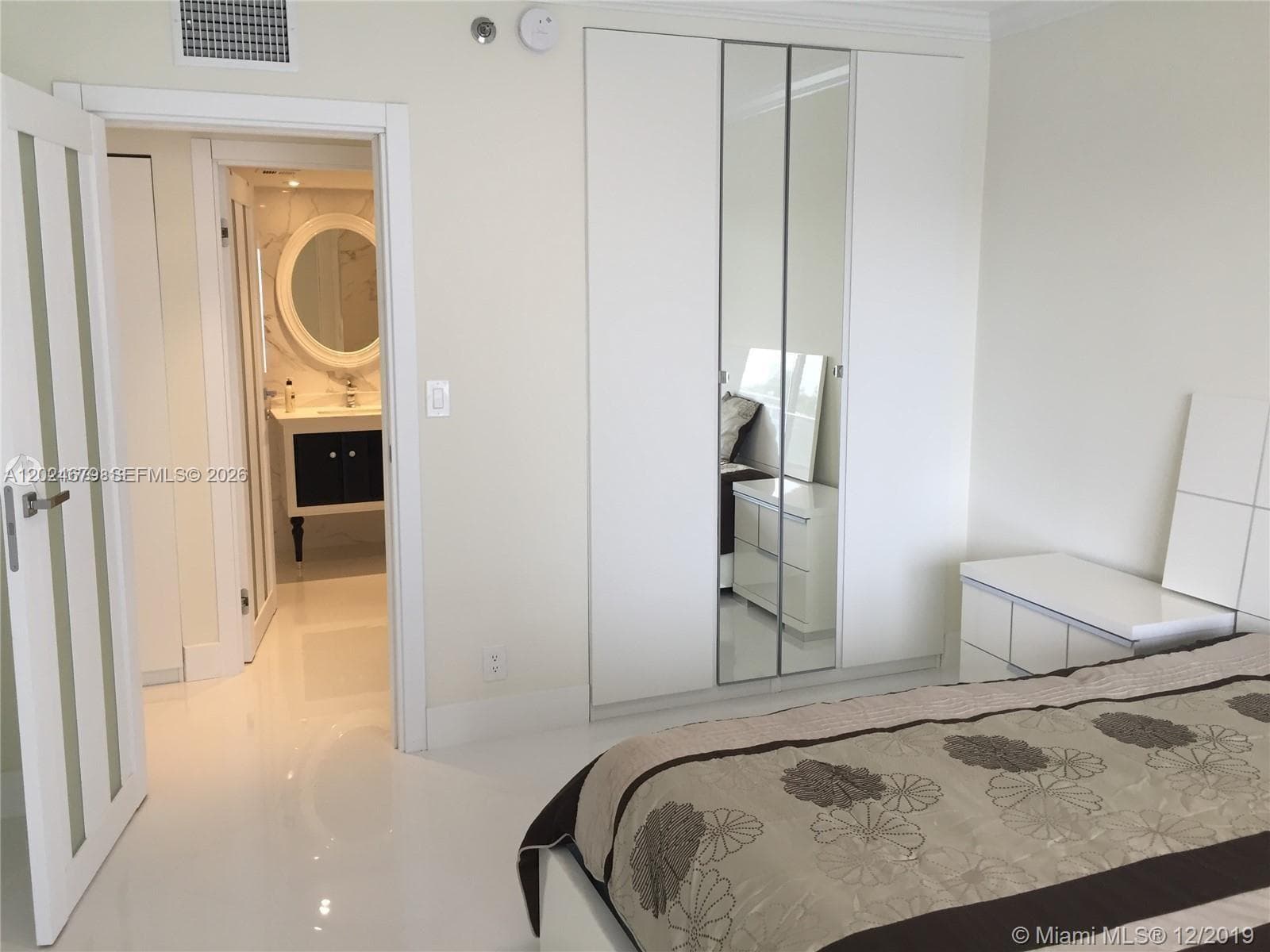 16485 Collins Ave 538 photo 12