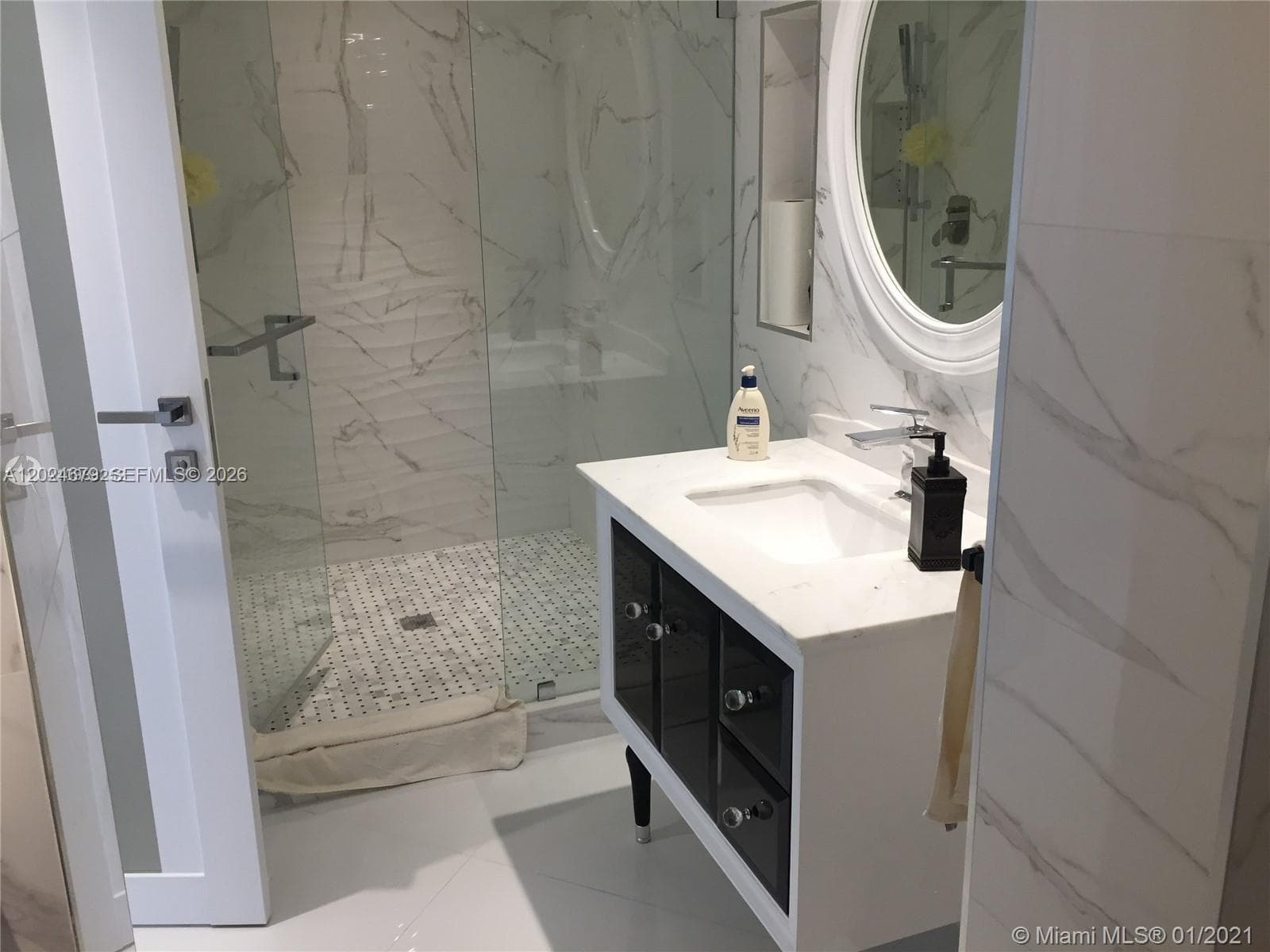 16485 Collins Ave 538 photo 10