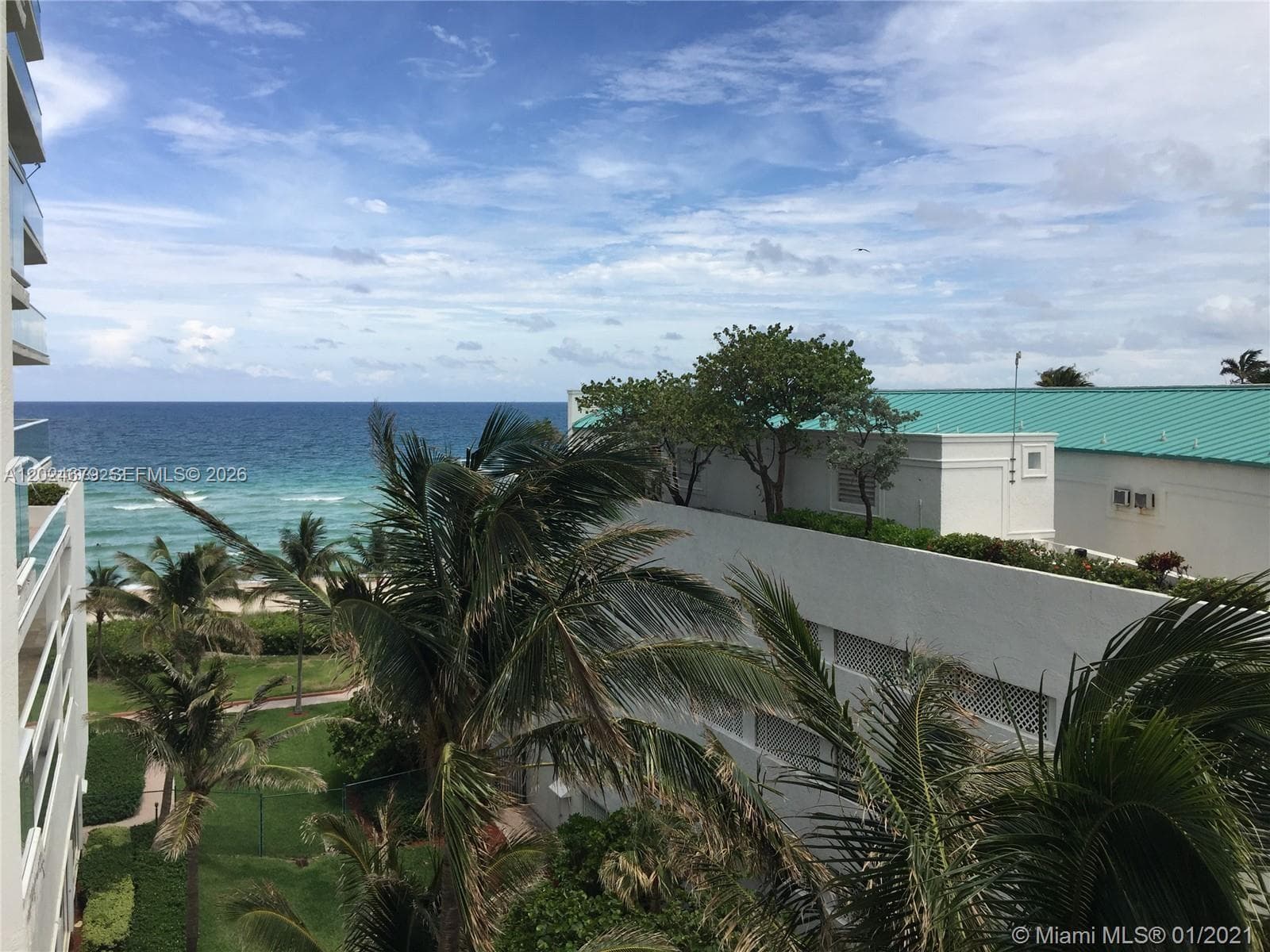 16485 Collins Ave 538 photo 14