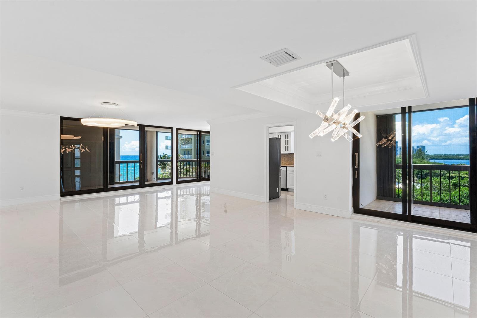 5380 N Ocean Drive 5a photo 2