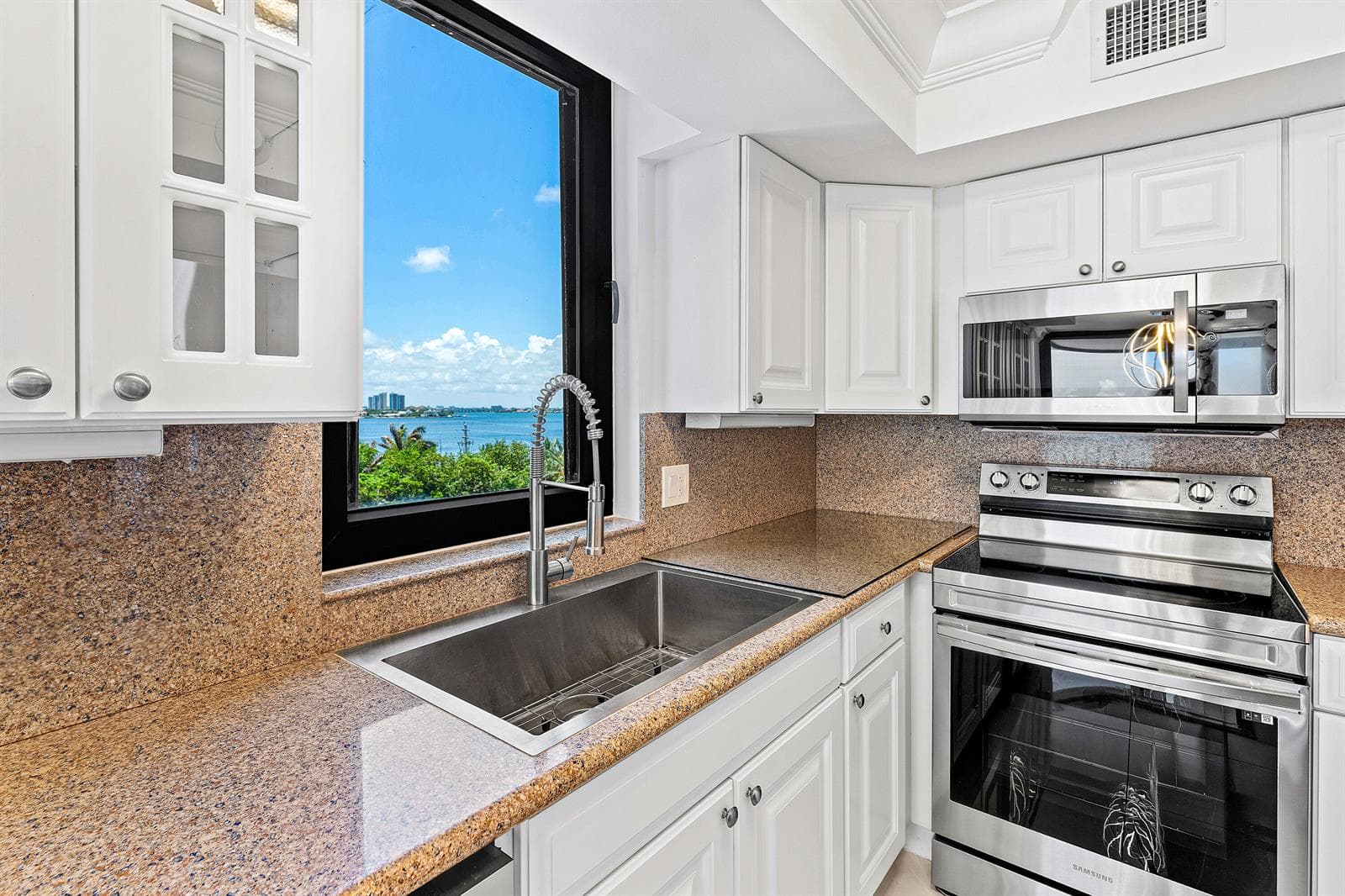 5380 N Ocean Drive 5a photo 7