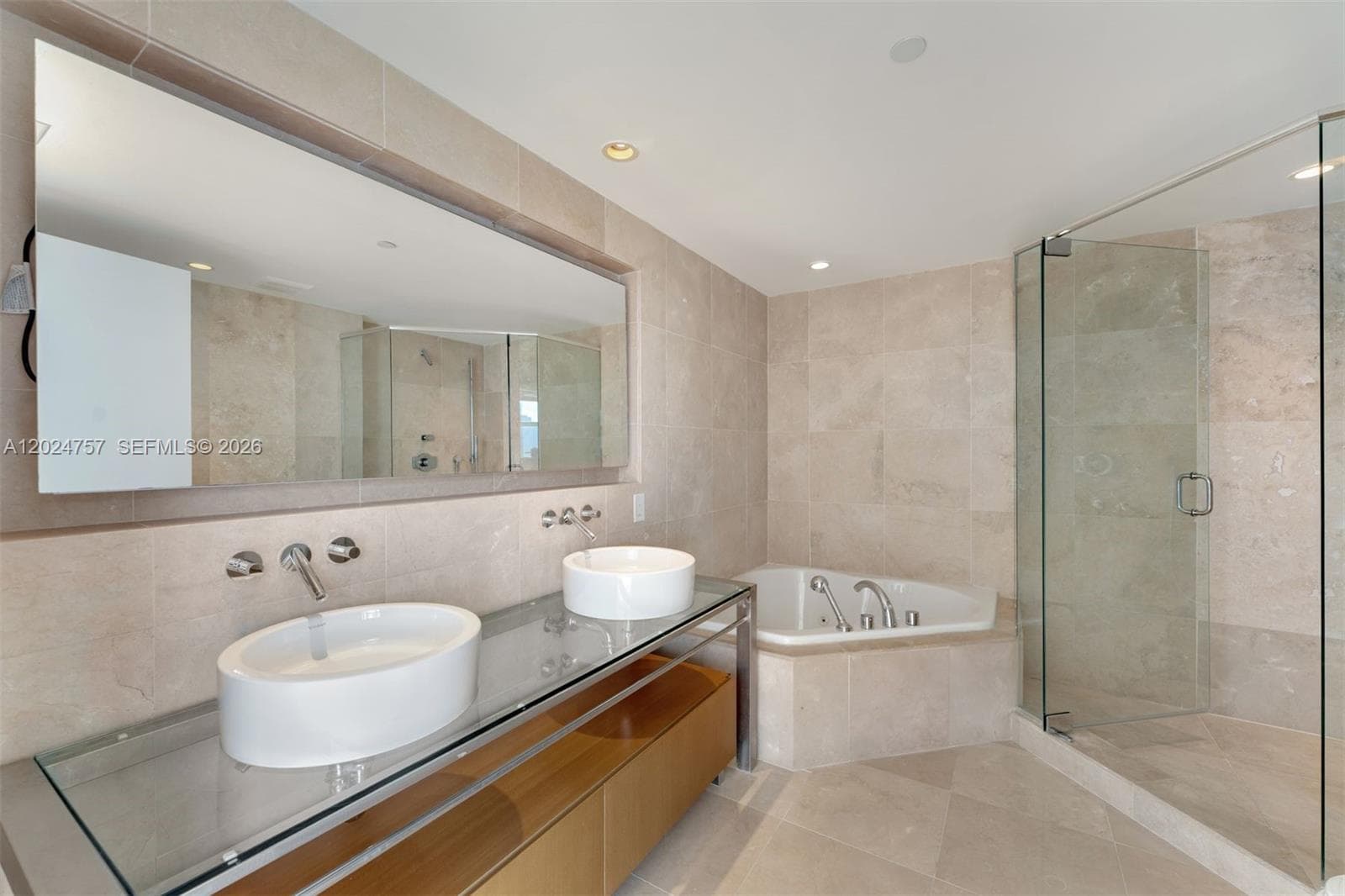 6000 Indian Creek Dr 14B photo 9