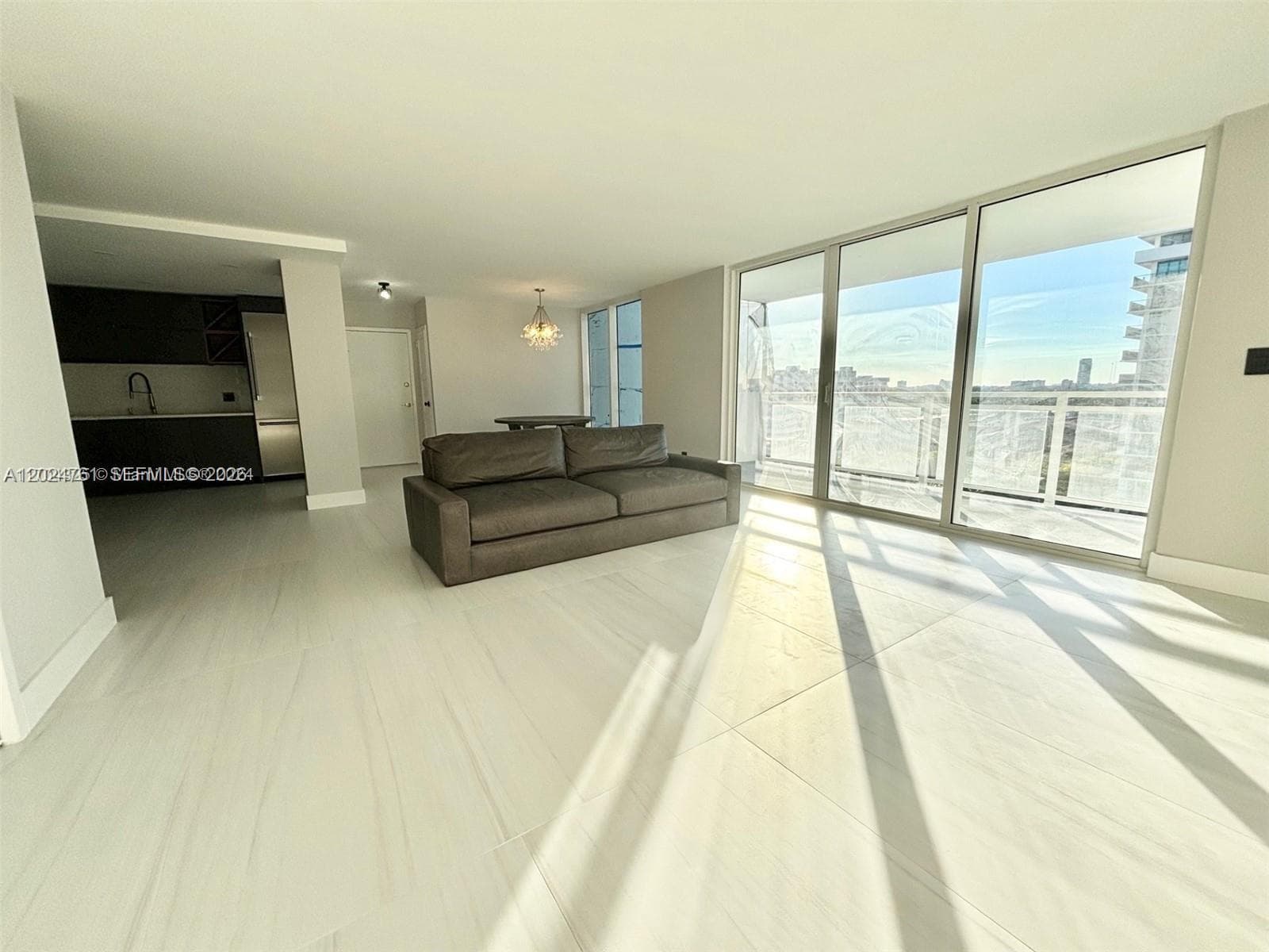 2030 Ocean Dr 806 photo 12