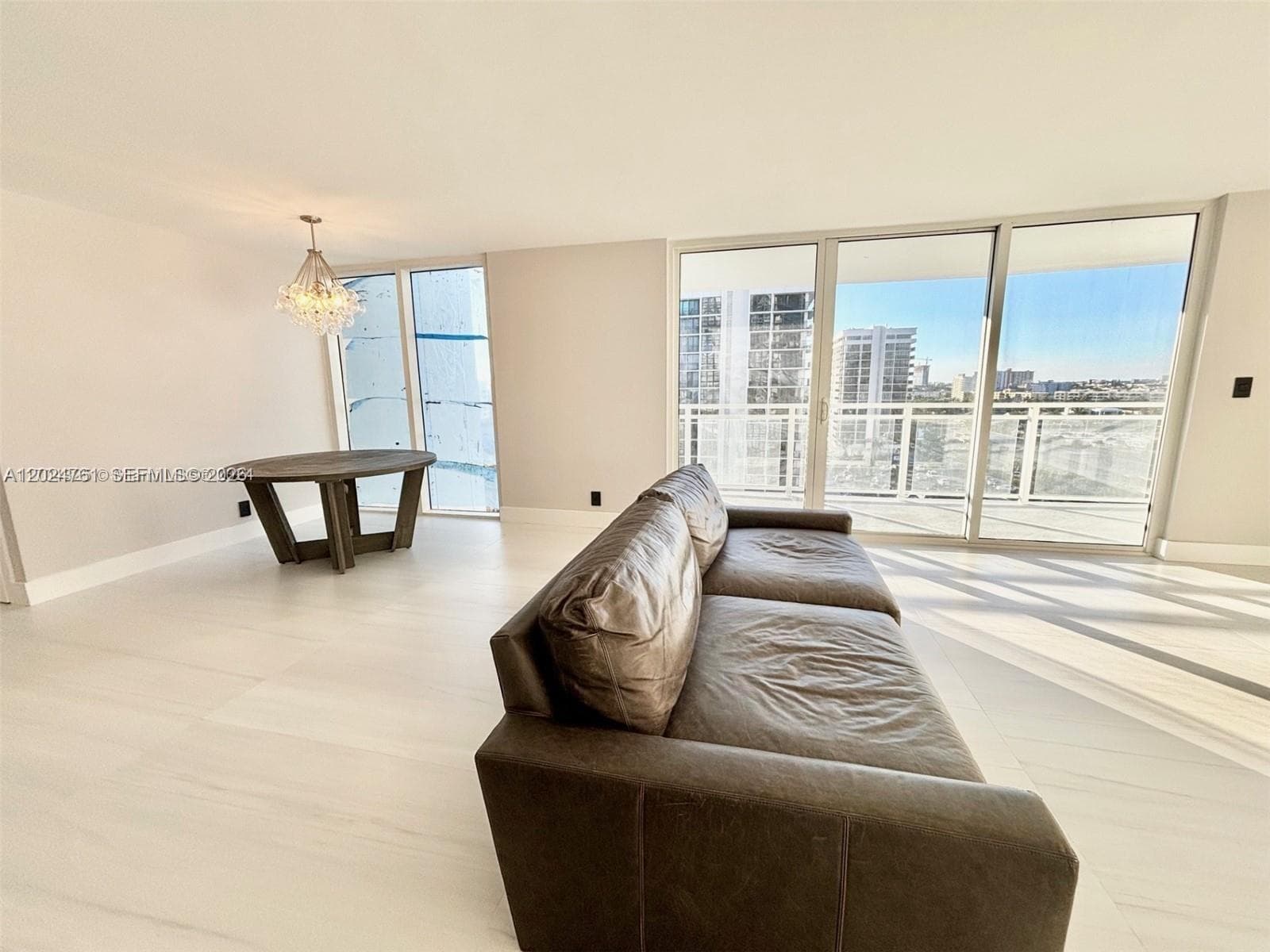 2030 Ocean Dr 806 photo 10