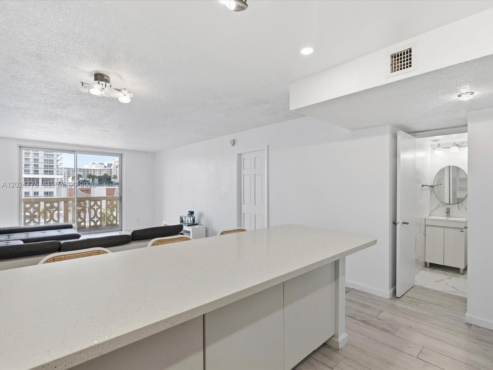 1817 S Ocean Dr 918 photo 12