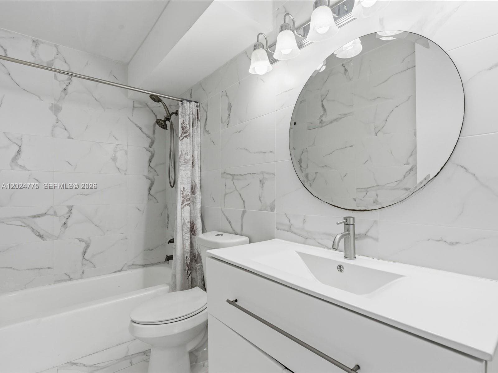 1817 S Ocean Dr 918 photo 8