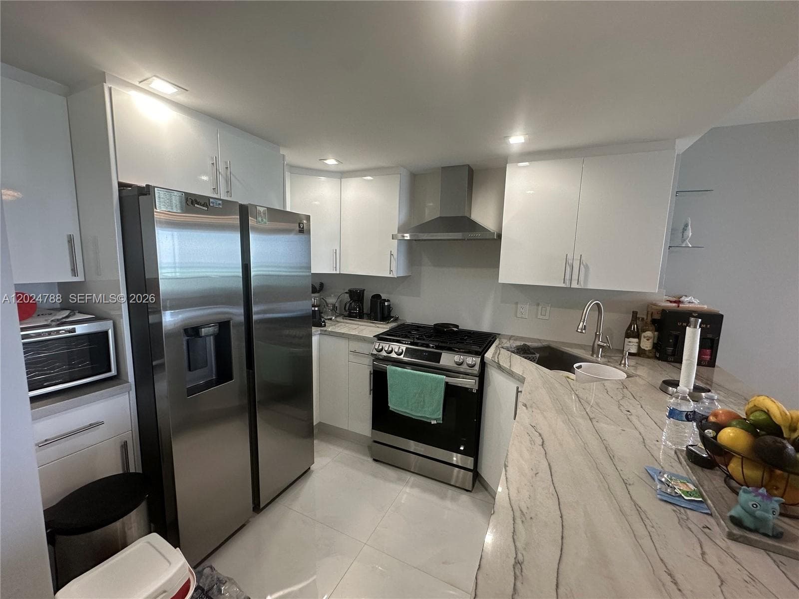 2030 Ocean Dr 916 photo 4