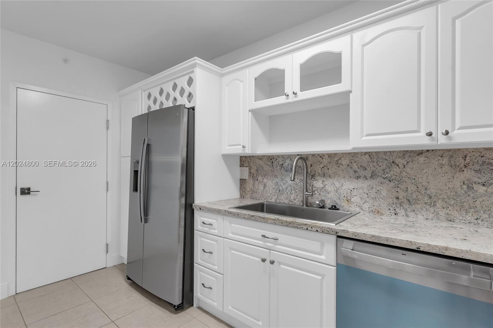 90 Edgewater Dr 1201 photo 10