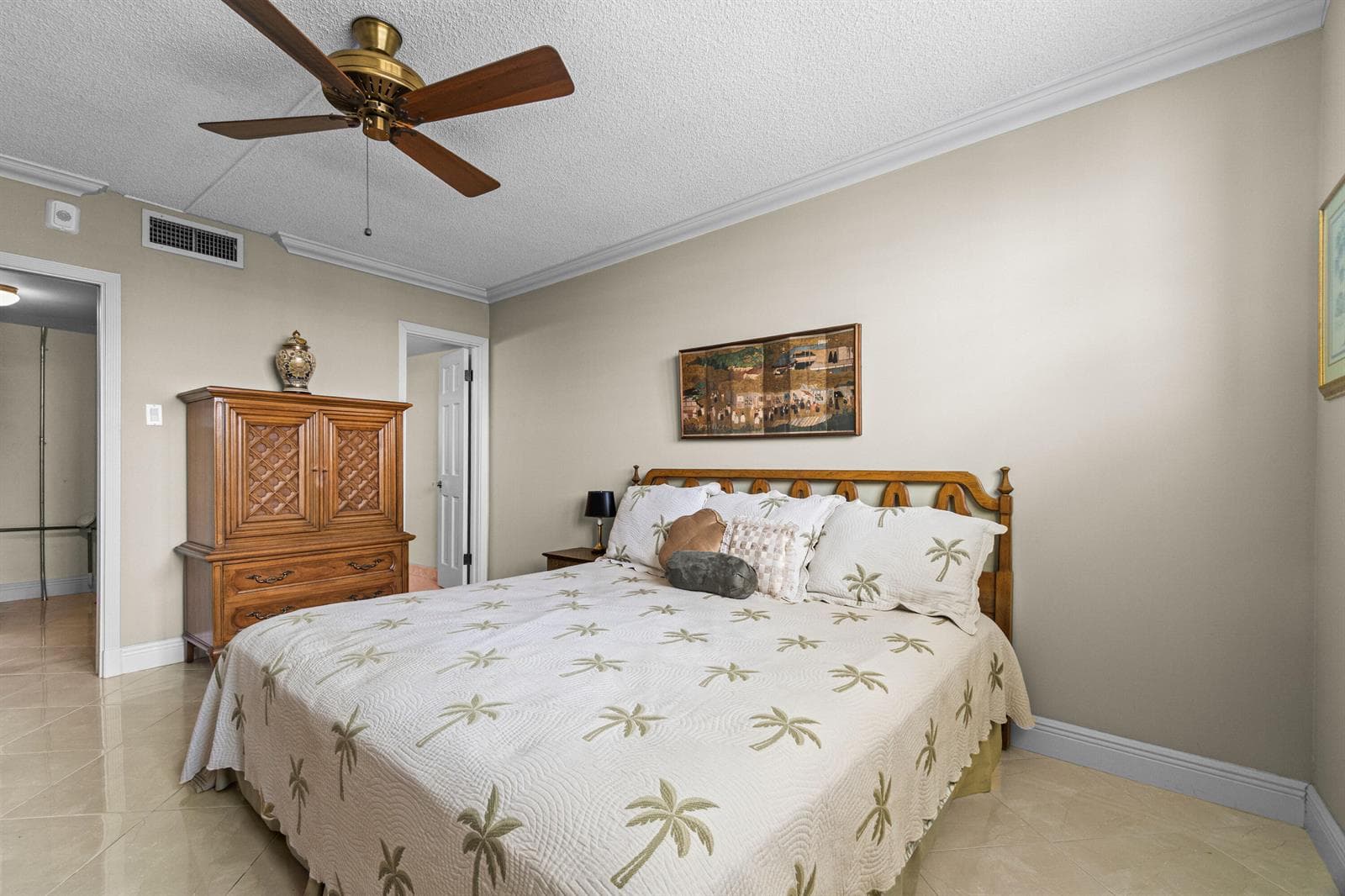 2731 NE 14th Street Causeway 923 photo 22