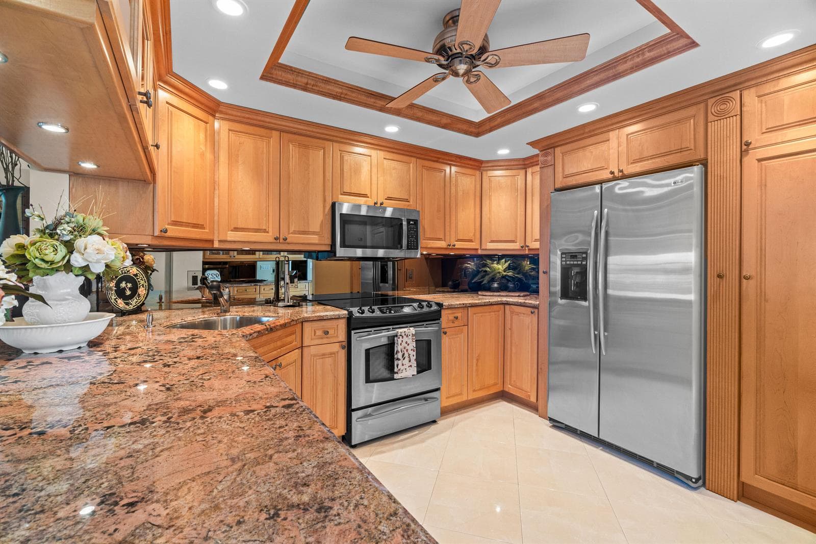 2731 NE 14th Street Causeway 923 photo 4