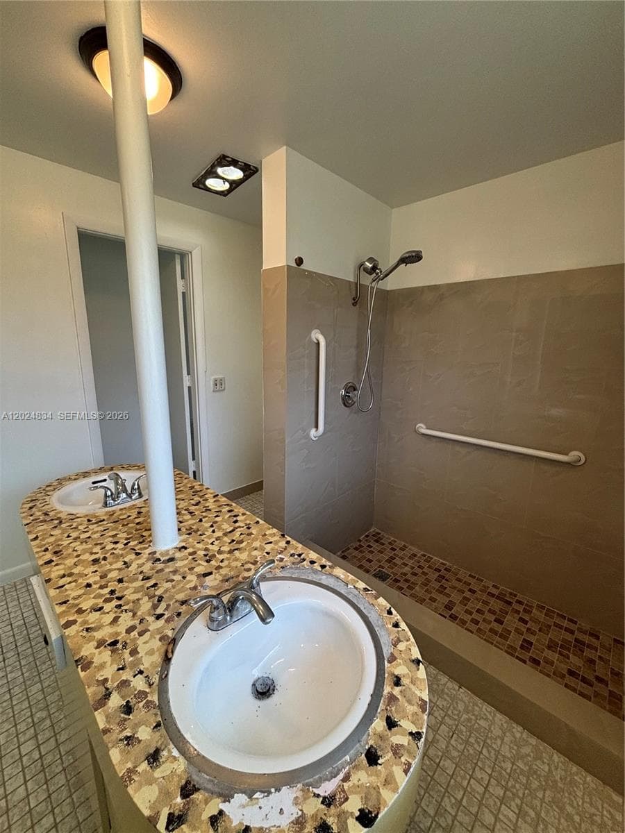 1040 Crystal Lake Dr 2 photo 12