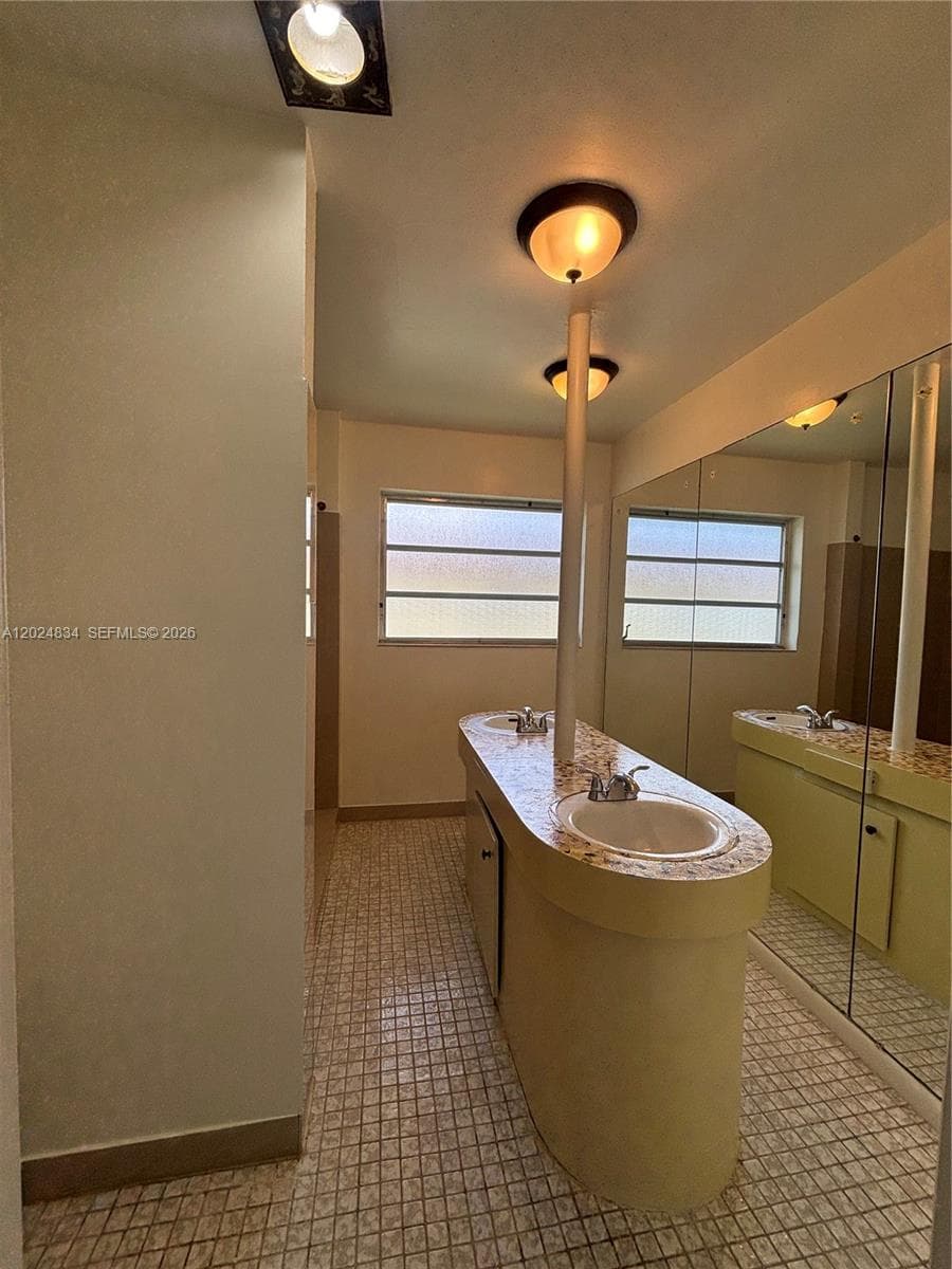 1040 Crystal Lake Dr 2 photo 10