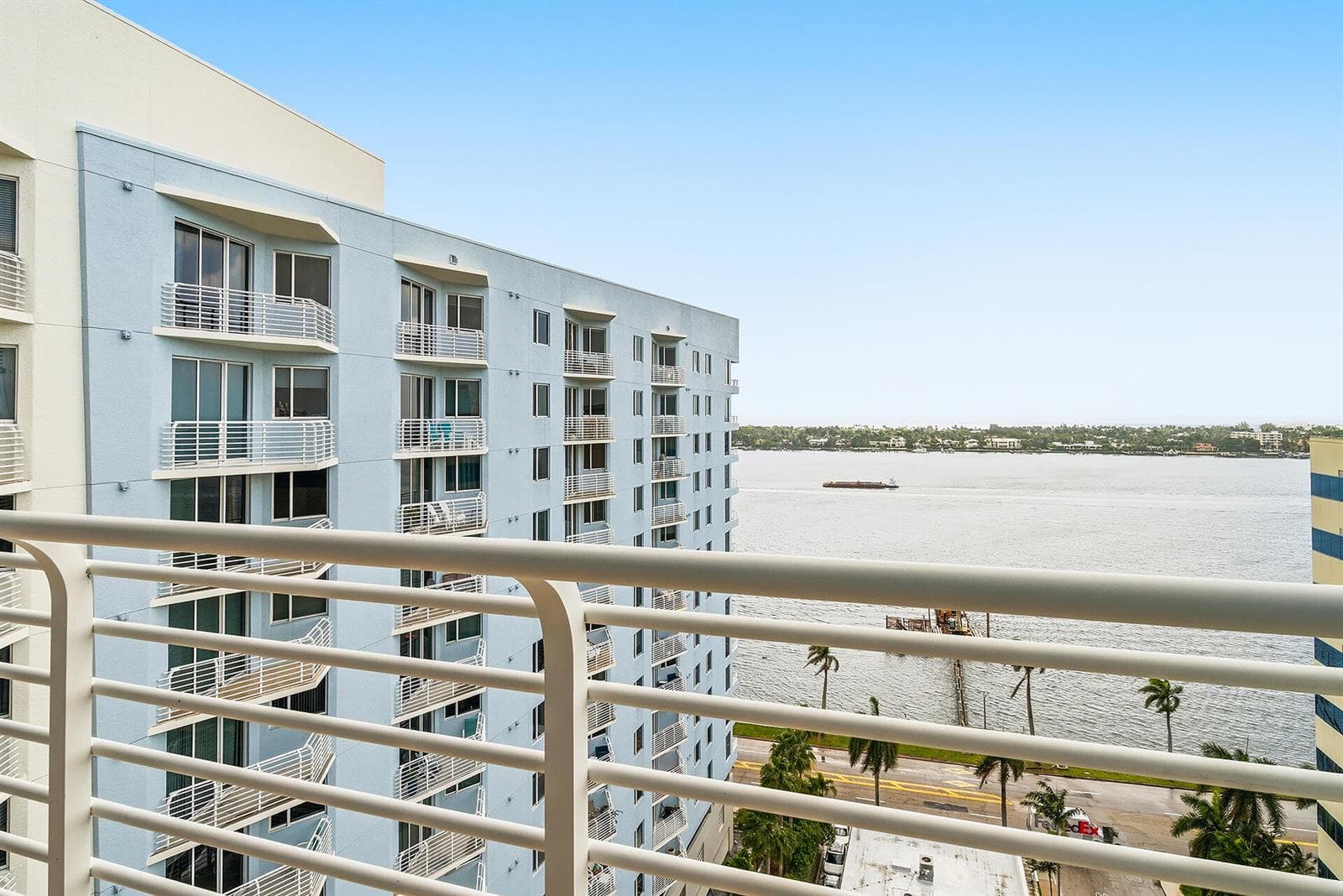 1551 N Flagler Drive Lph 11 photo 6