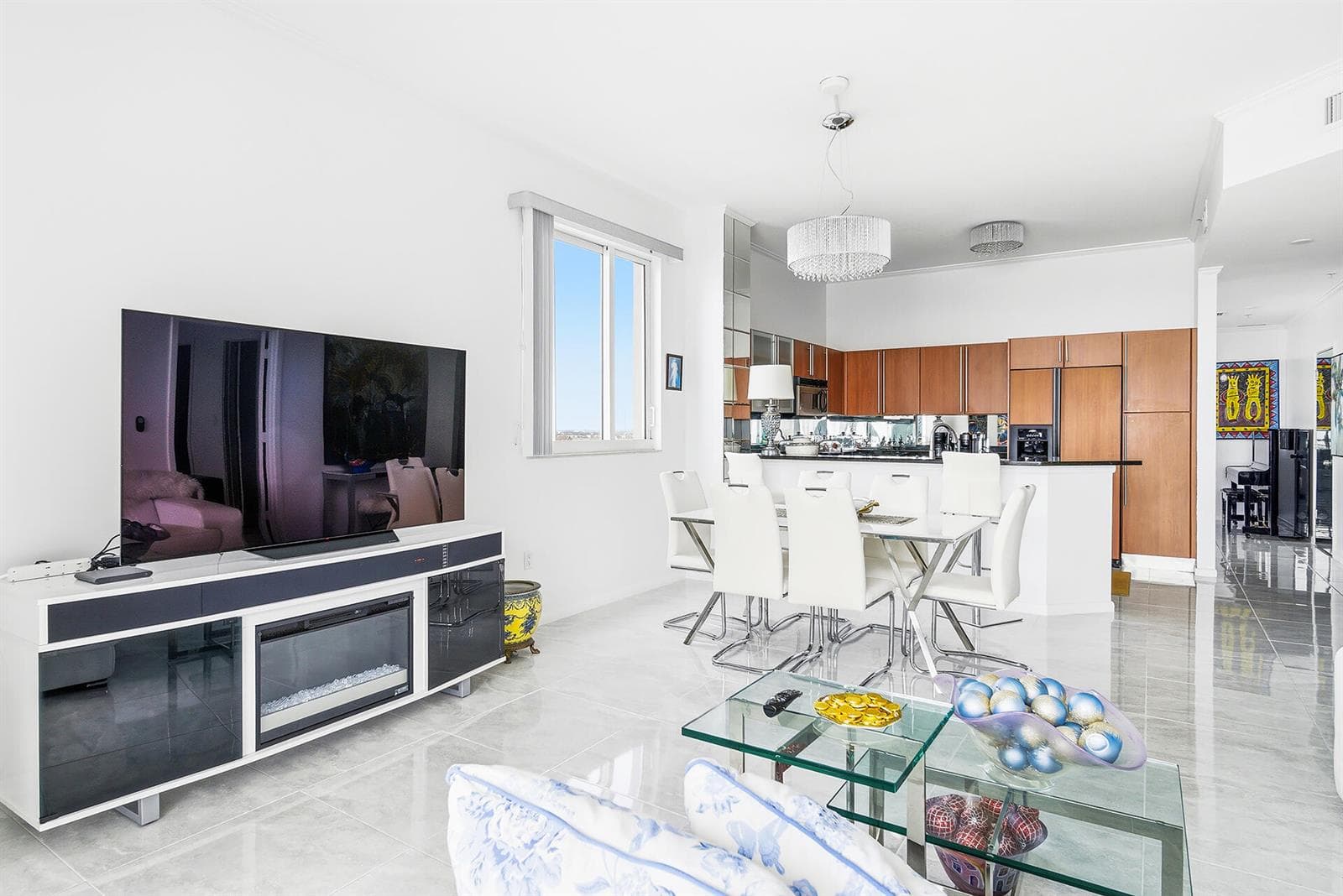 1551 N Flagler Drive Lph 11 photo 7