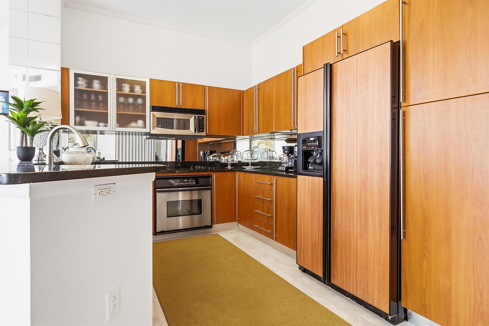 1551 N Flagler Drive Lph 11 photo 14