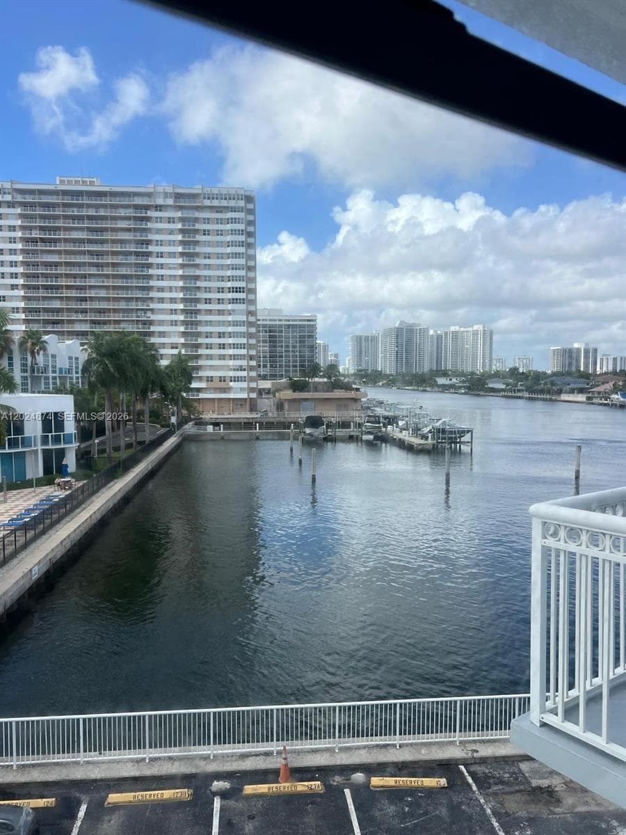 1913 S.Ocean dr. 429 photo 7