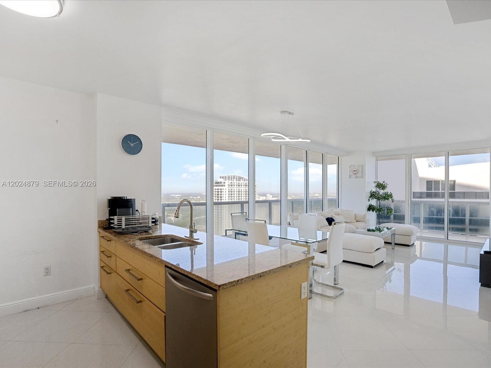 1830 Ocean Dr 4508 photo 7