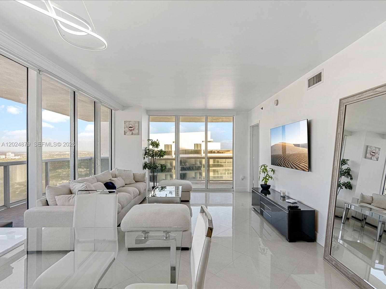 1830 Ocean Dr 4508 photo 14
