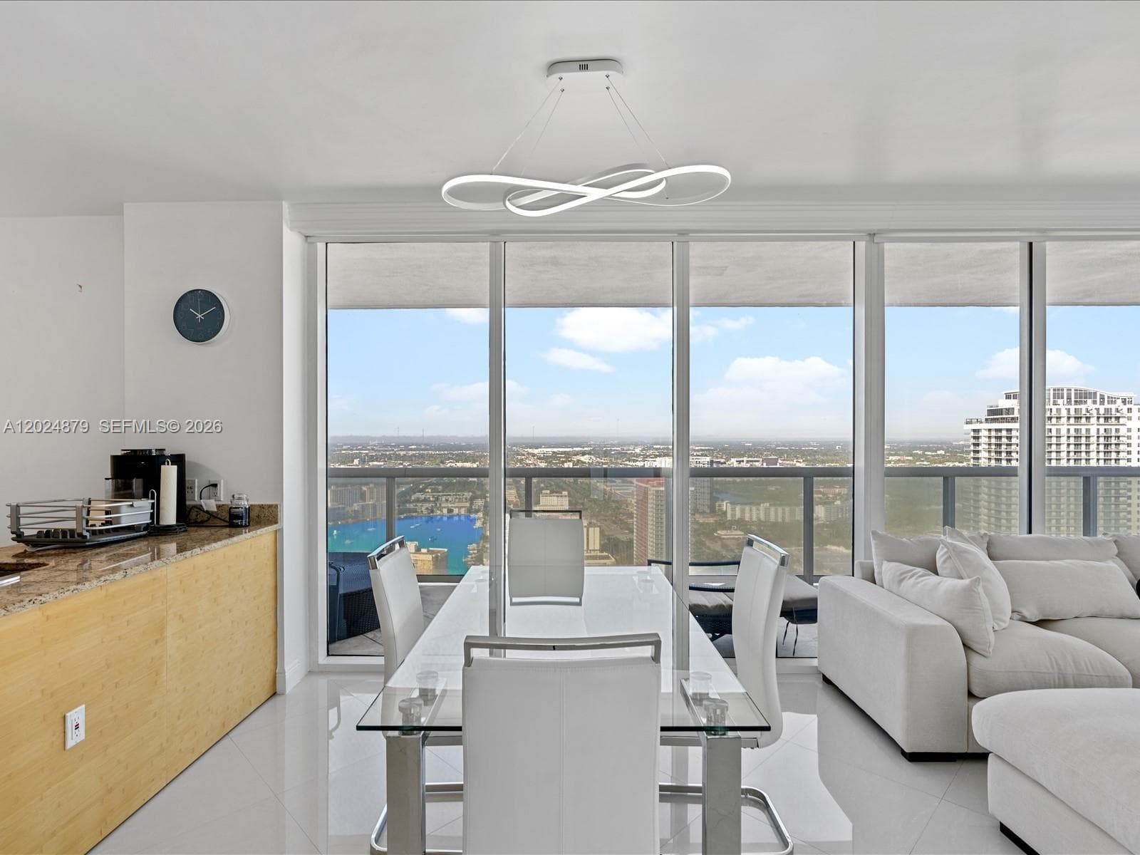 1830 Ocean Dr 4508 photo 4