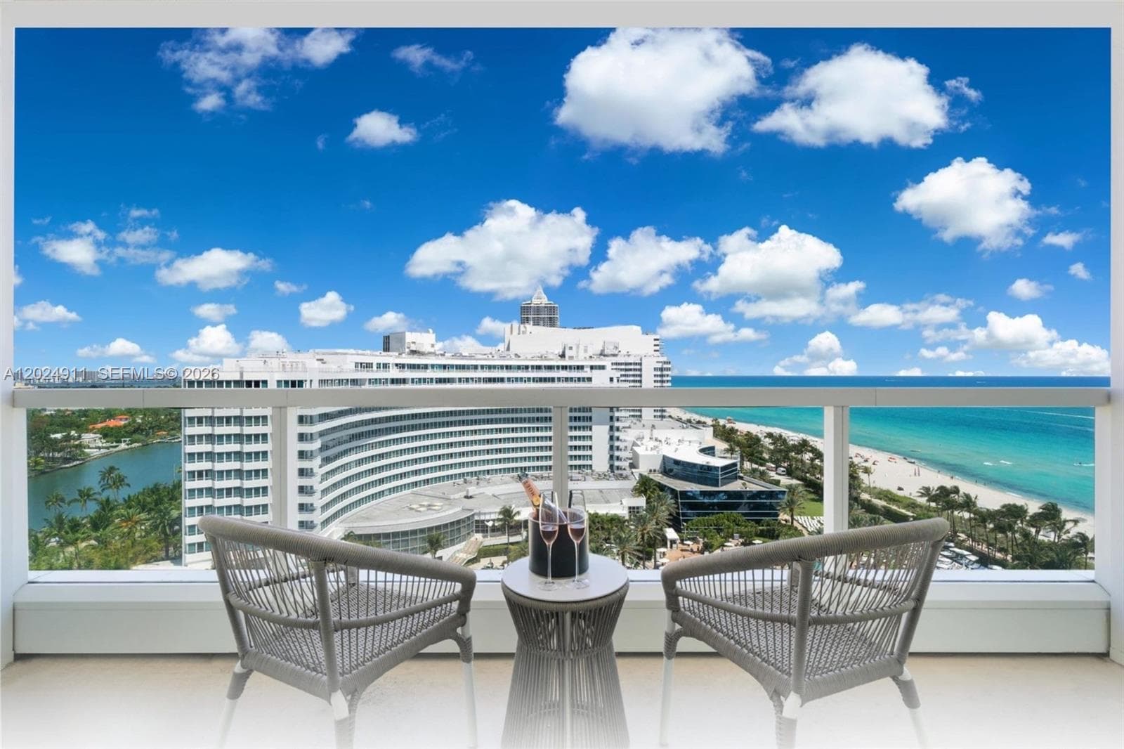 4391 Collins Ave 1002 photo 2