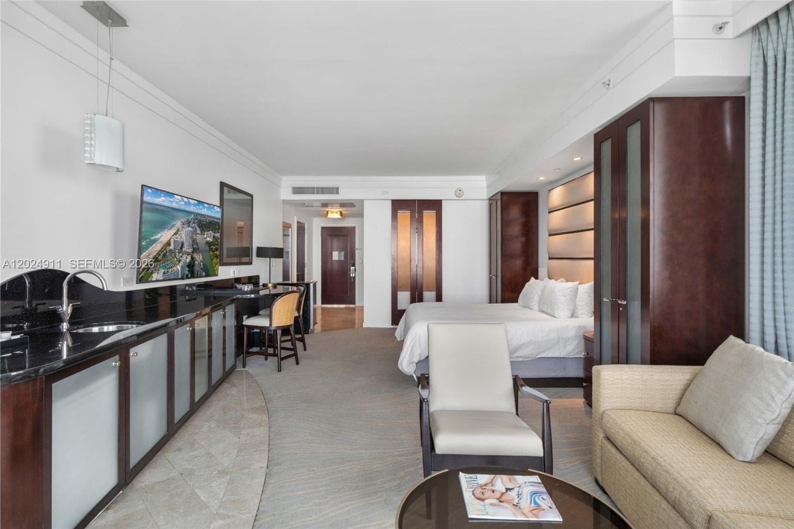 4391 Collins Ave 1002 photo 4