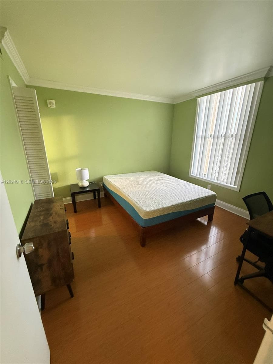 2020 NE 135th St 503 photo 17