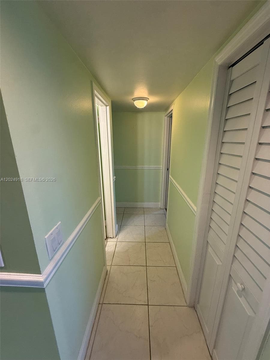 2020 NE 135th St 503 photo 10