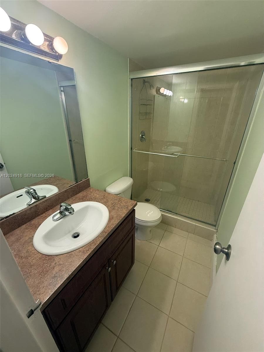 2020 NE 135th St 503 photo 11