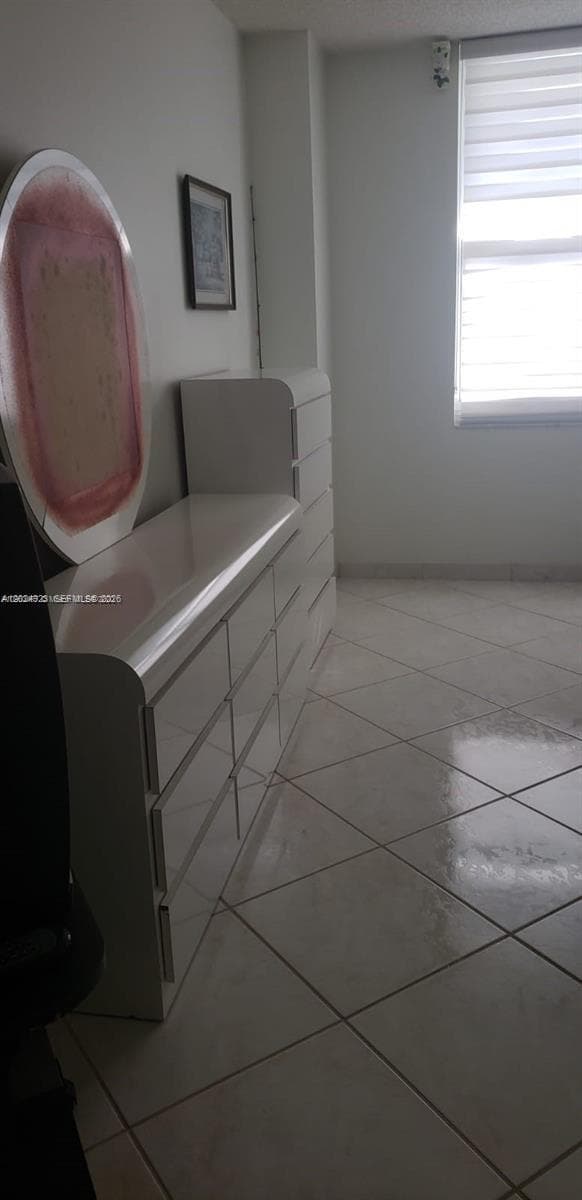 3725 Ocean Dr 1208 photo 4