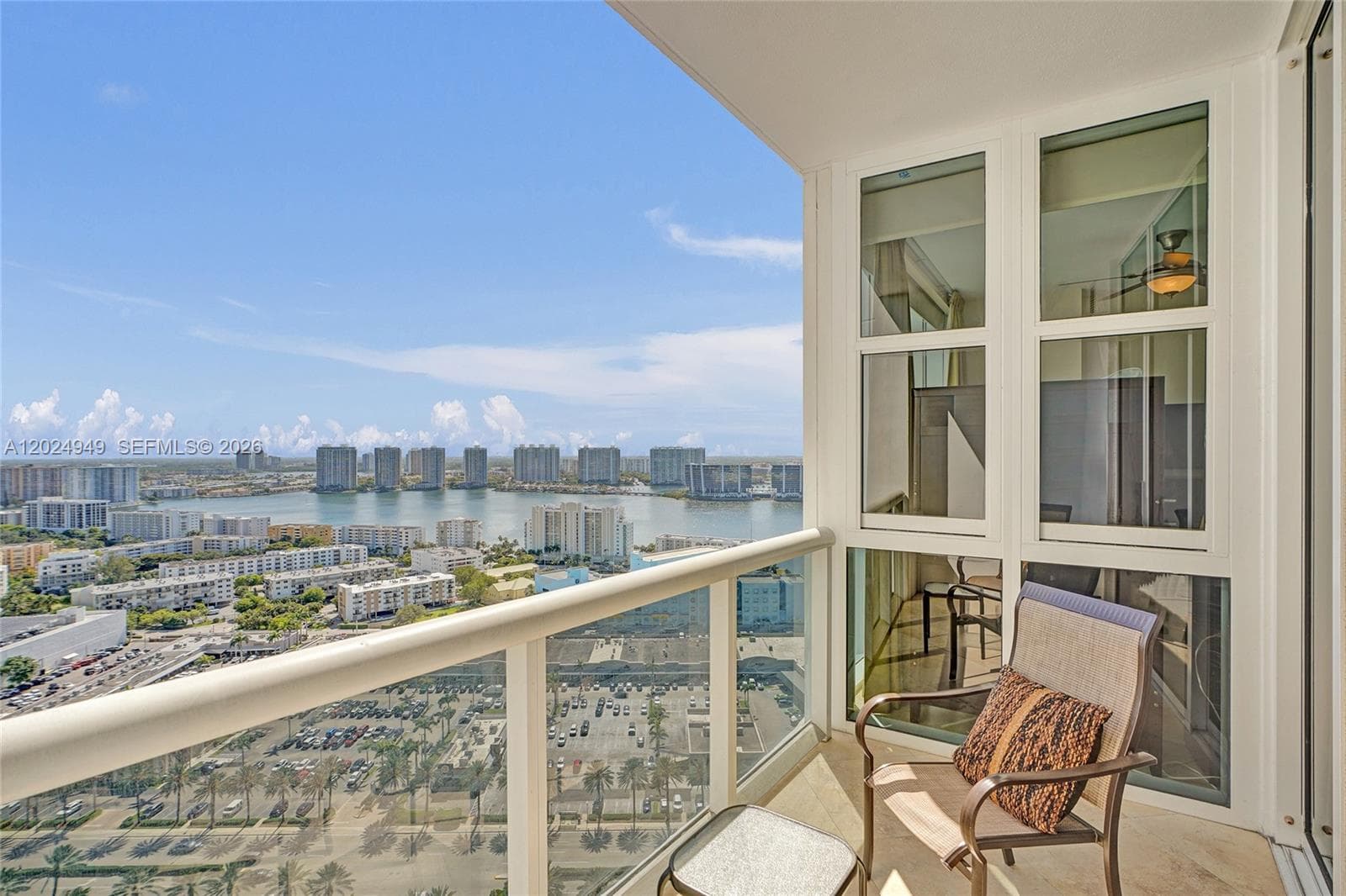 18201 Collins Ave 3707 photo 2