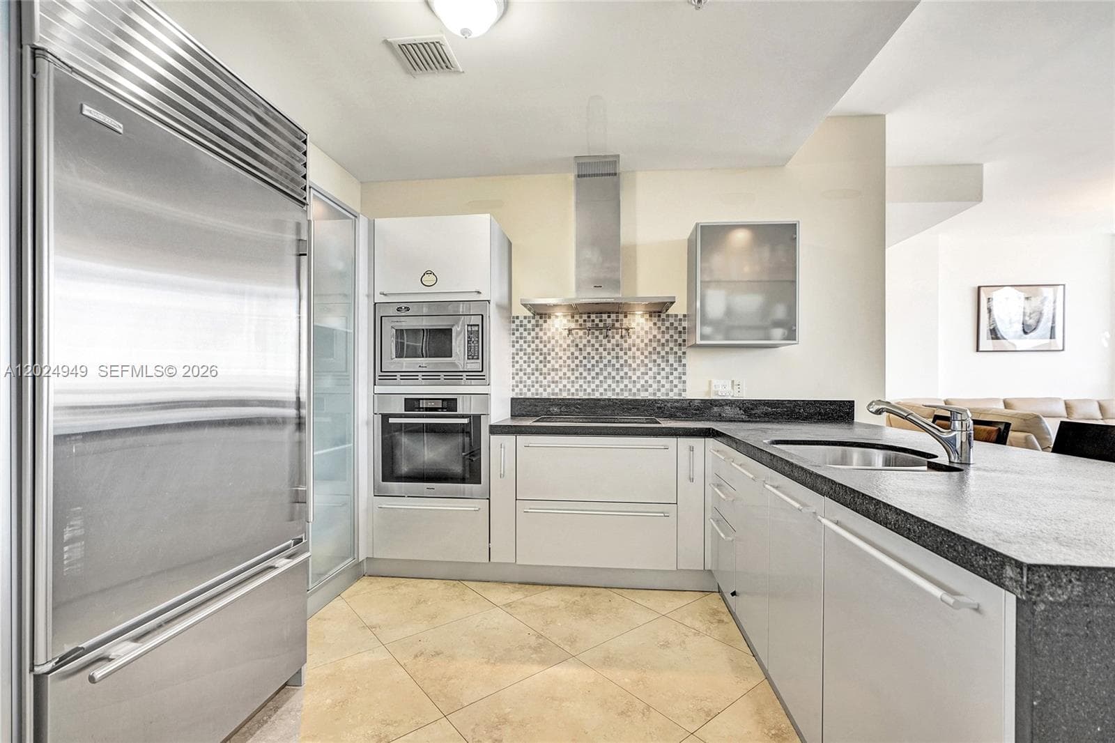 18201 Collins Ave 3707 photo 9