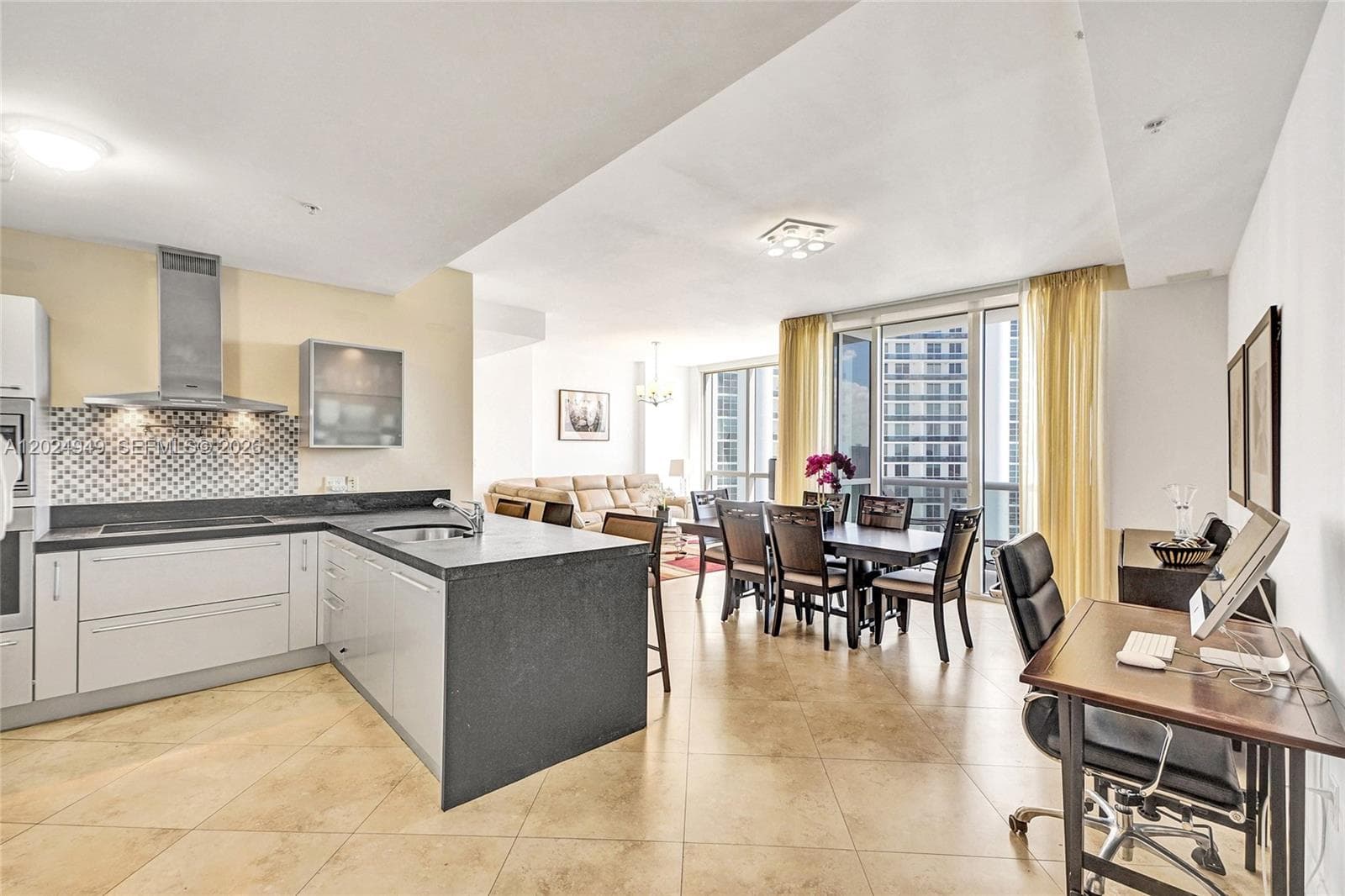 18201 Collins Ave 3707 photo 4