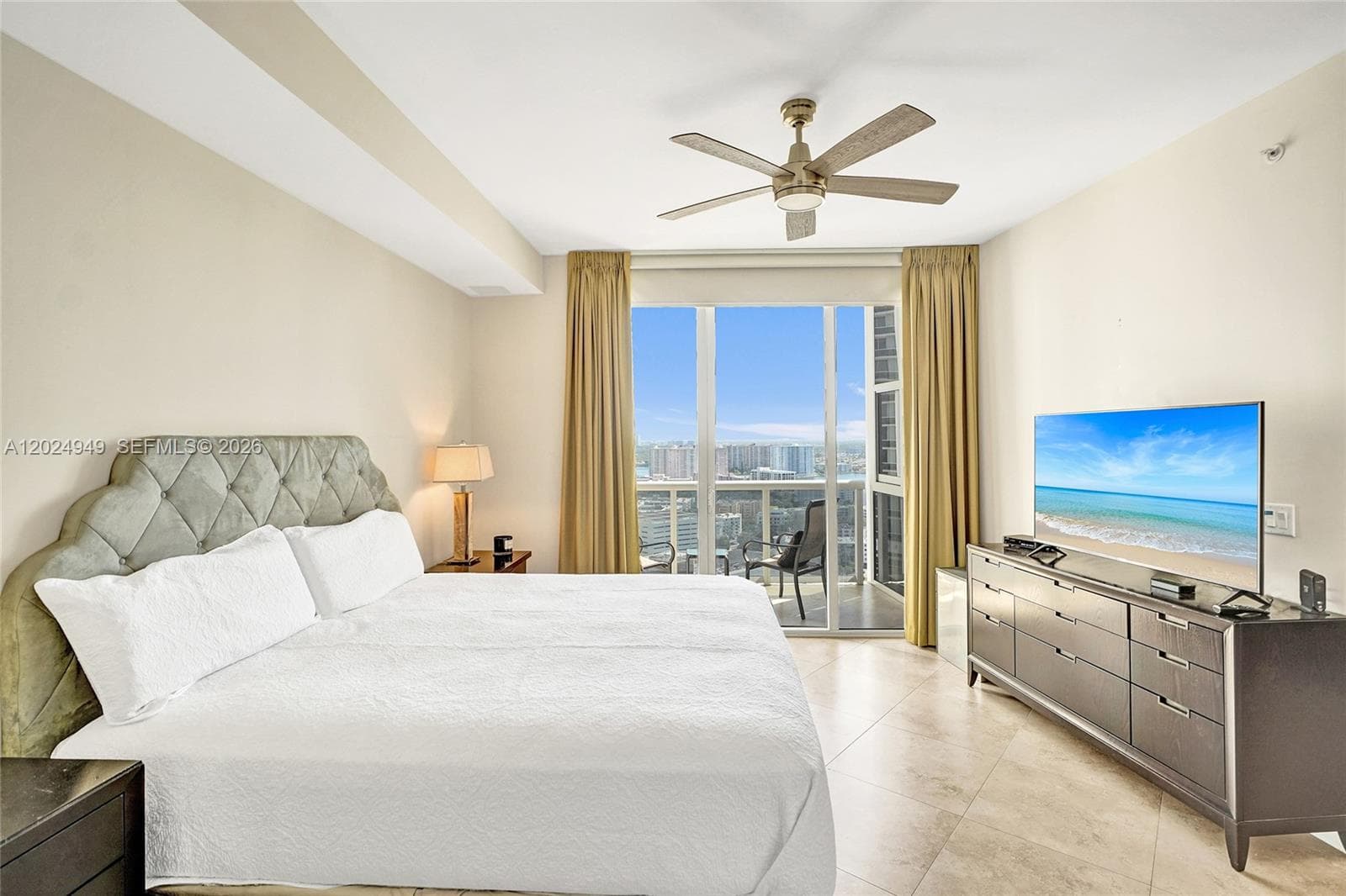 18201 Collins Ave 3707 photo 25