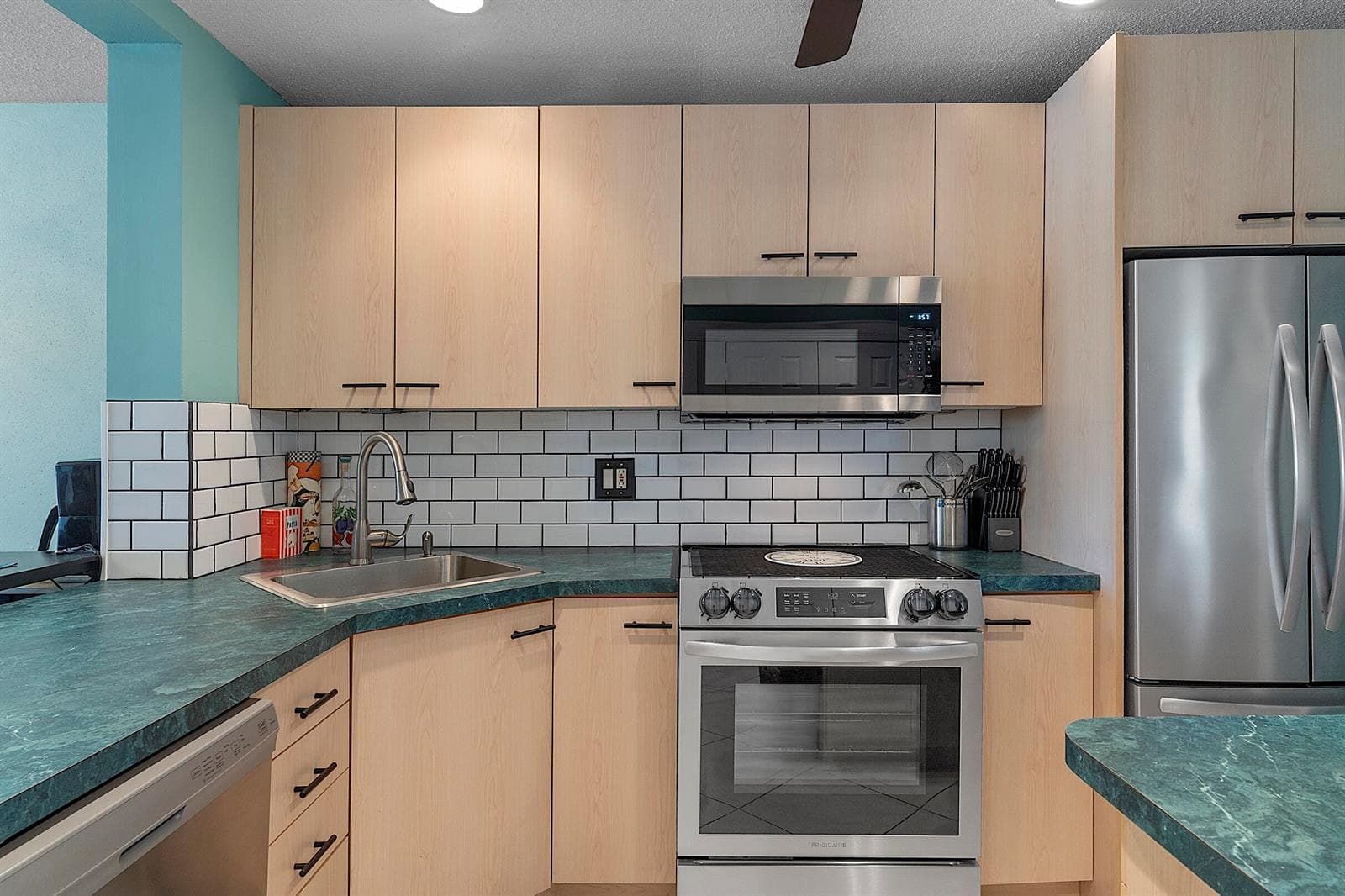 455 Paradise Isle Boulevard 404 photo 14